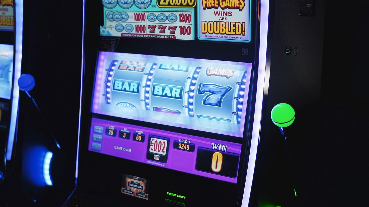 Rummy puncakwd di layar ponsel